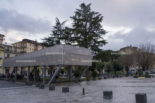 Lamezia Piazza Zanzariera e la villa del Centro Botin