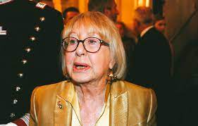 Natalia Aspesi fa a pezzi Giuseppi