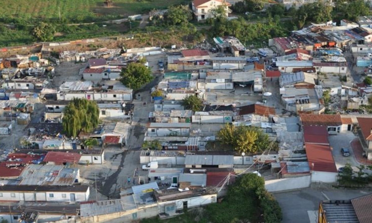 Lamezia/”Questione rom”, le parole se le portano via i fumi