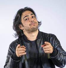 Max Angioni, il più grande interrogativo sulla comicità