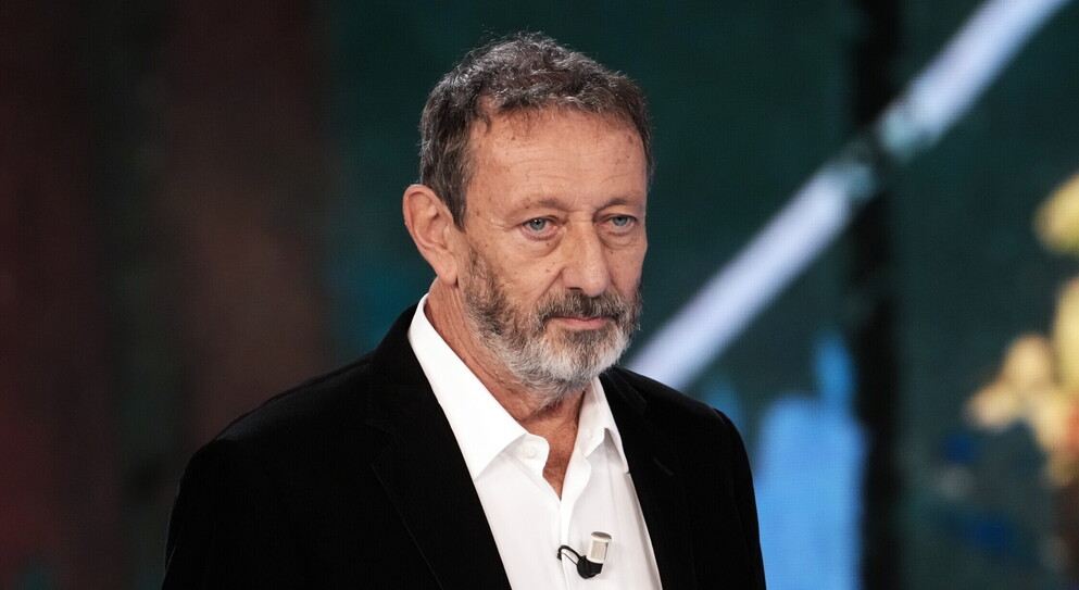 Il buon governo e le tasse. Michele Serra vs Helvétius
