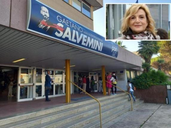 Bari, la preside che dice «la verità» ai genitori: «La crisi dei giovani è colpa vostra, non dei social. Non c’è bisogno di Crepet»